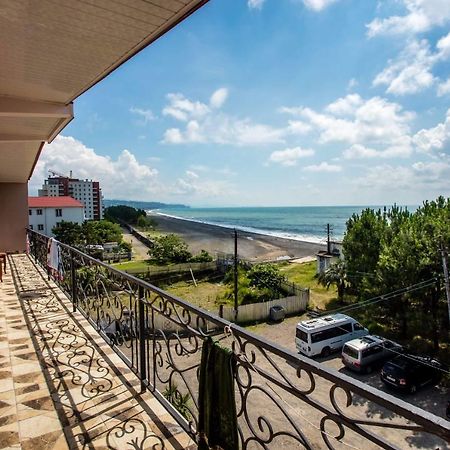 Guesthouse White Swan Kobuleti Exterior foto