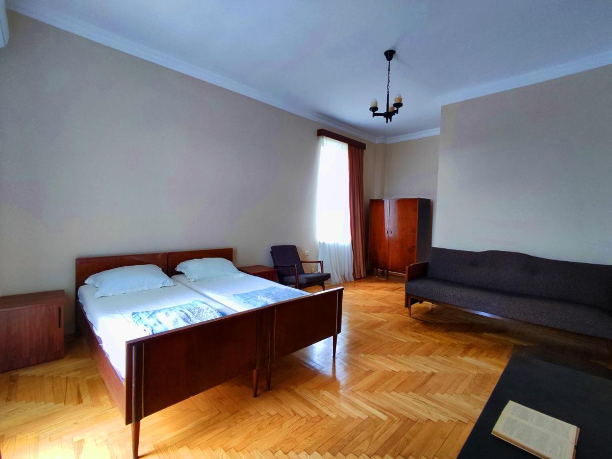 Guesthouse White Swan Kobuleti Exterior foto