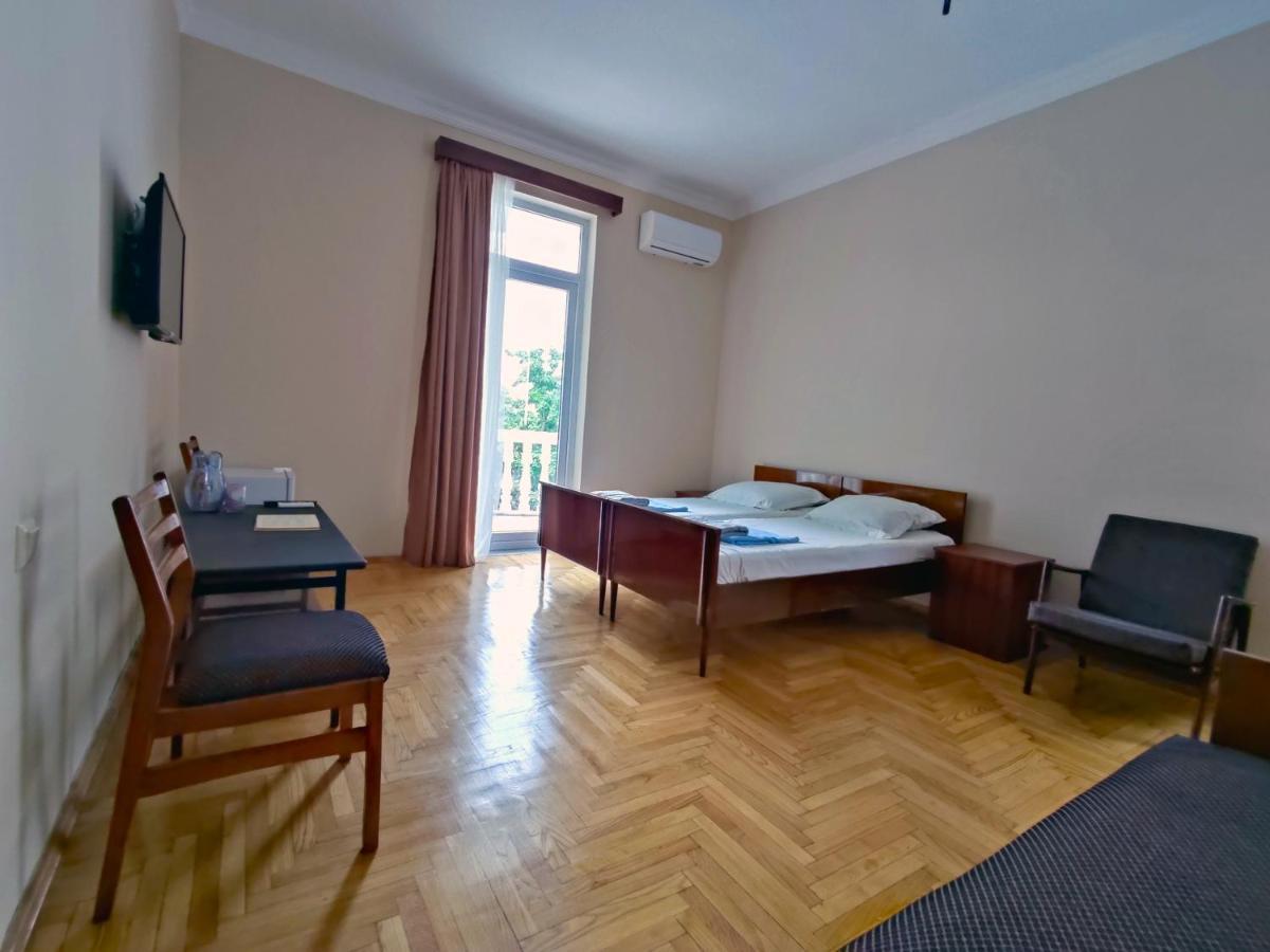 Guesthouse White Swan Kobuleti Exterior foto