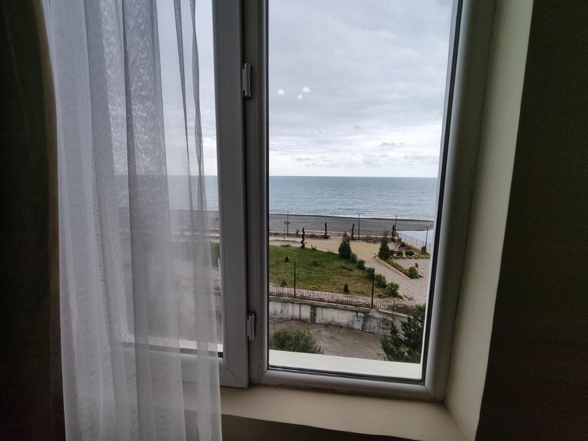 Guesthouse White Swan Kobuleti Exterior foto