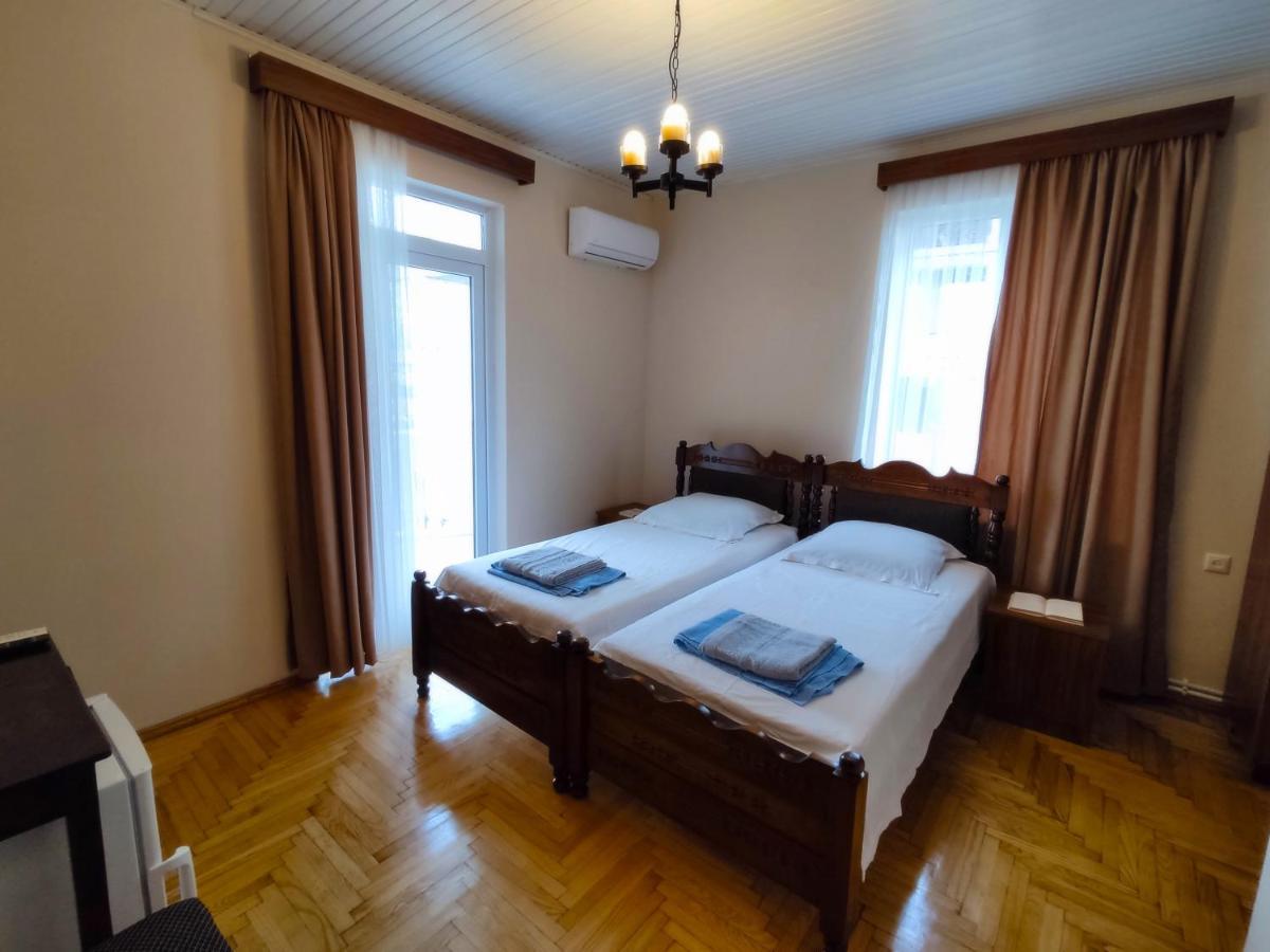 Guesthouse White Swan Kobuleti Exterior foto