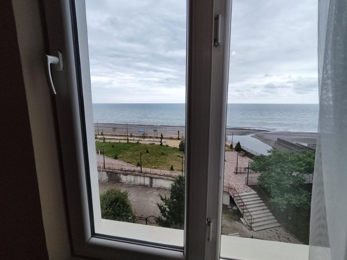 Guesthouse White Swan Kobuleti Exterior foto