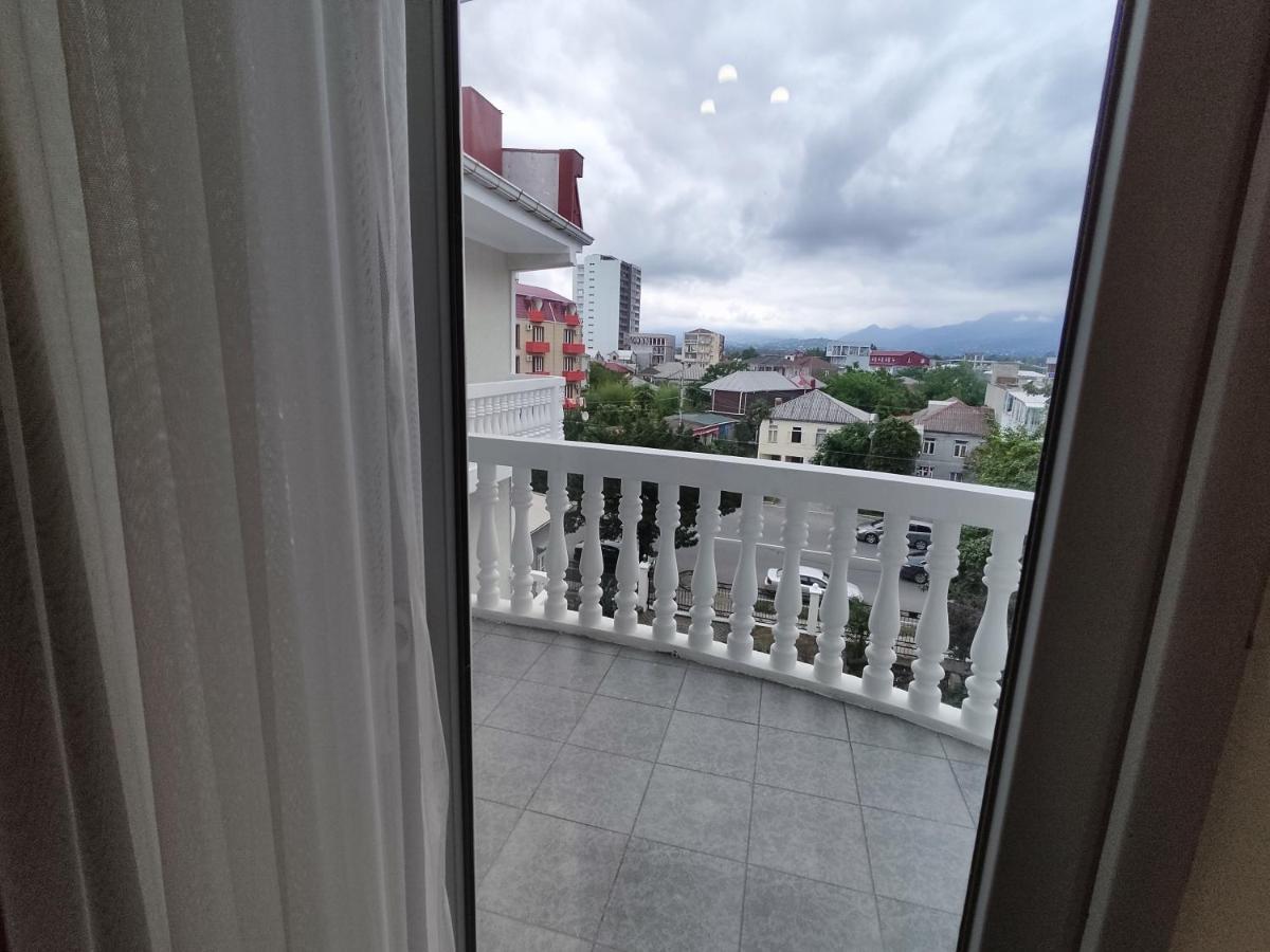 Guesthouse White Swan Kobuleti Exterior foto