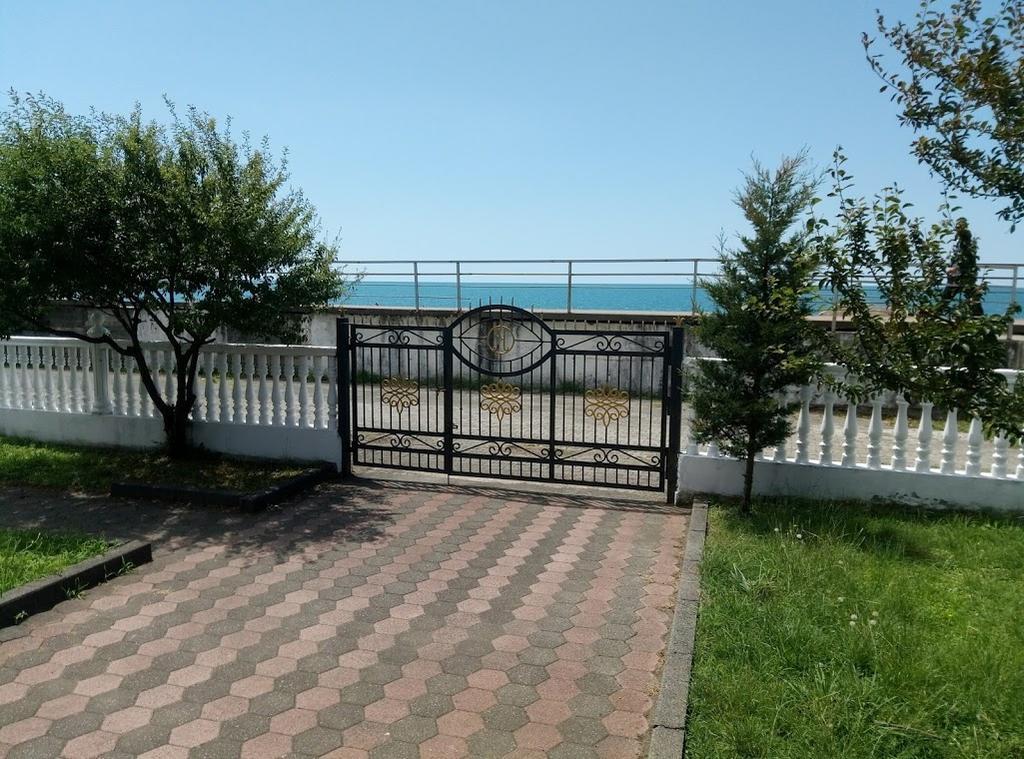 Guesthouse White Swan Kobuleti Exterior foto