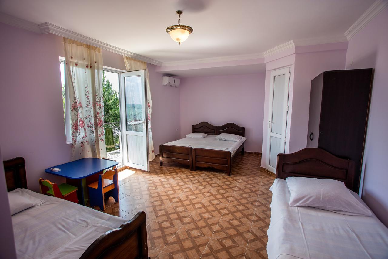 Guesthouse White Swan Kobuleti Exterior foto
