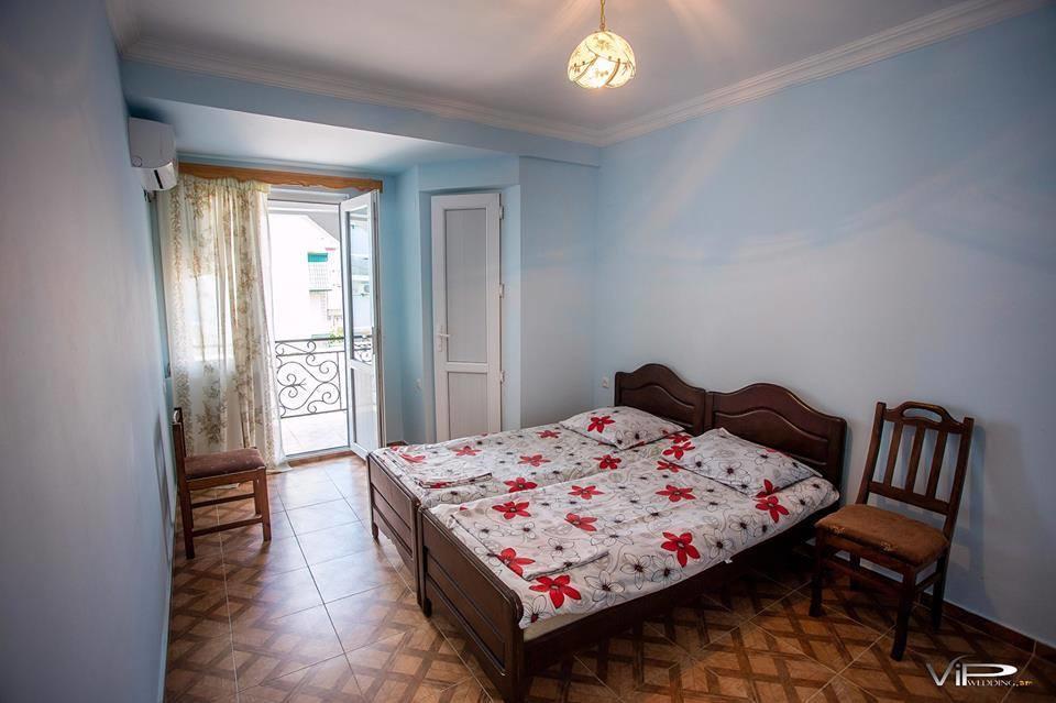 Guesthouse White Swan Kobuleti Exterior foto